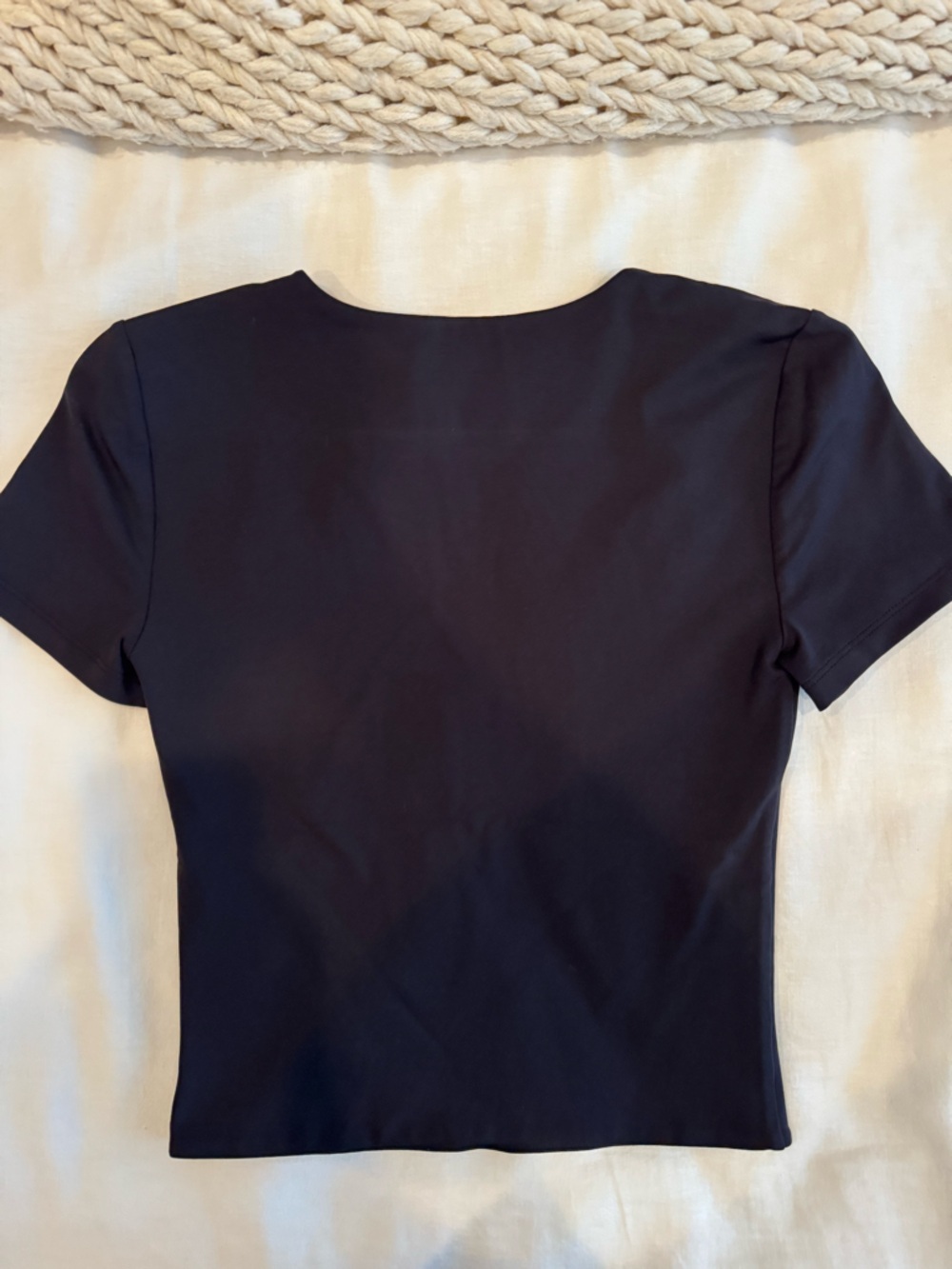 Aritzia Black Short Sleeve Contour Tee - Picture 2 of 2